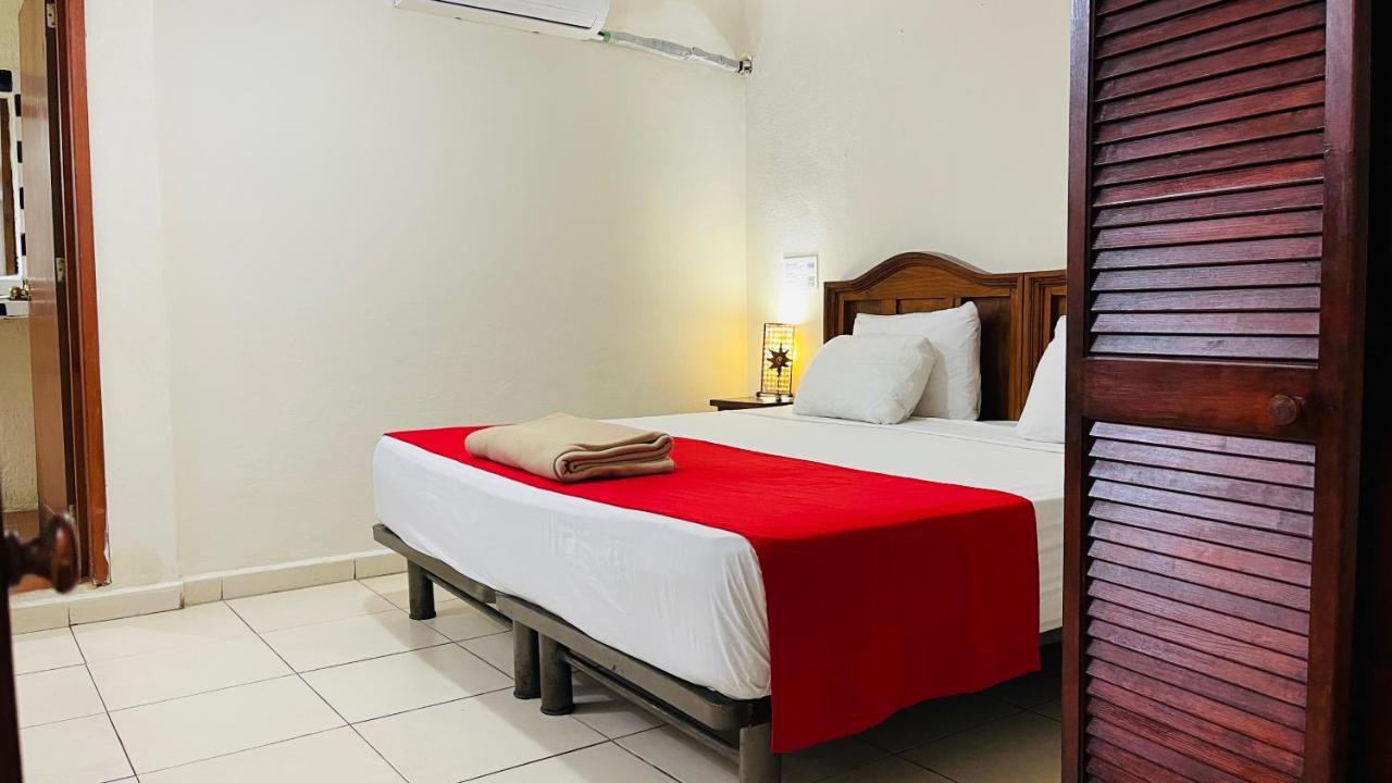 Hotel B&B - 5Th Avenue Playa del Carmen Exterior foto A bedroom at the hotel